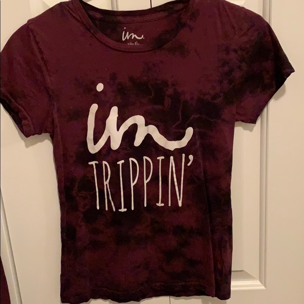 maroon and black zumiez tee shirt. size Xs